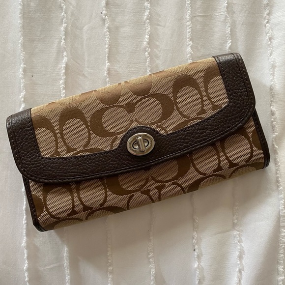 Coach Handbags - Coach wallet